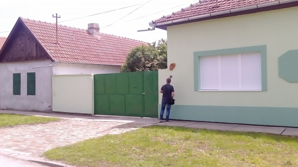 "Prava majka se sekla žiletom! Dete potiče iz problematične sredine! " Kada je probala da se ubije, lekari uradili OVO?!