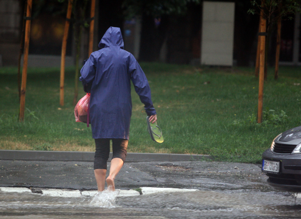 Sastavili se nebo i zemlja, RHMZ uputio upozorenje! Popodne novi vremenski rolerkoster! (DETALJNA PROGNOZA)