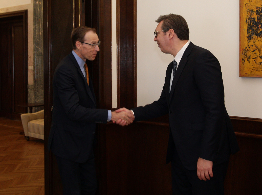 Vučić na sastanku od velikog interesa za sve građane Srbije: Evo kada će doći do povećanja plata i penzija!