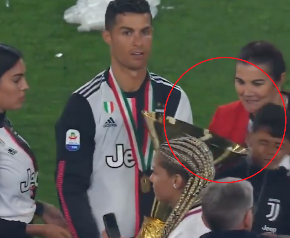 Ronaldo usred dodele UDARIO SINA PEHAROM! Nakon toga stradala i SUPRUGA (VIDEO)
