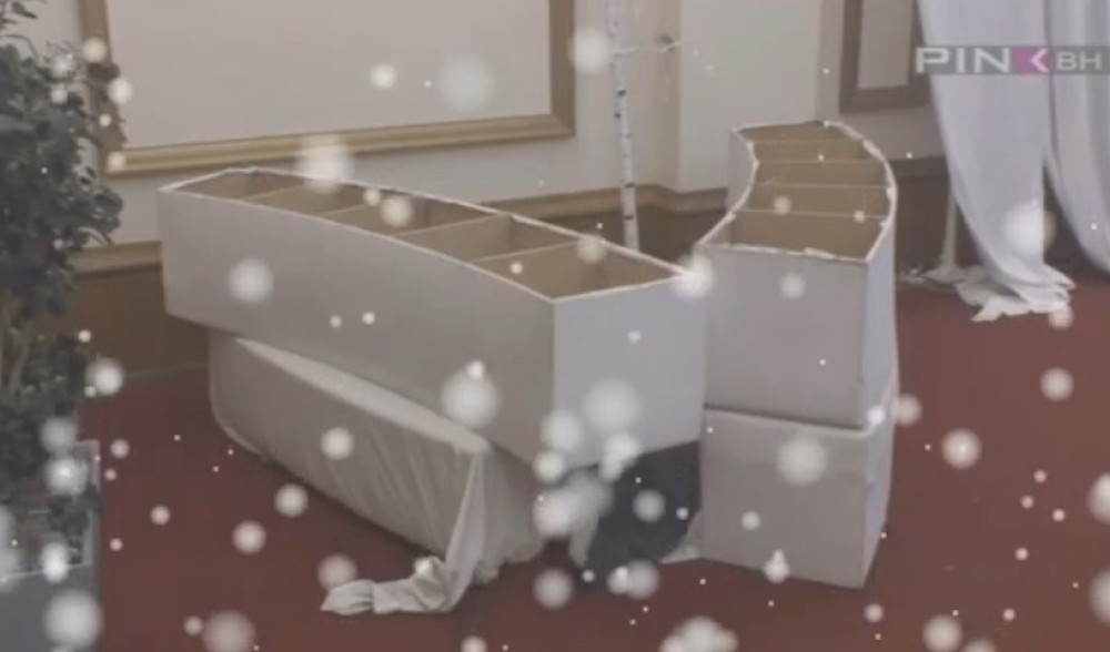 Ovakav S*KS još nije viđen u rijalitiju! Napravili štek NASRED SOBE, a onda je OBEZBEĐENJE upalo! (VIDEO 18+)