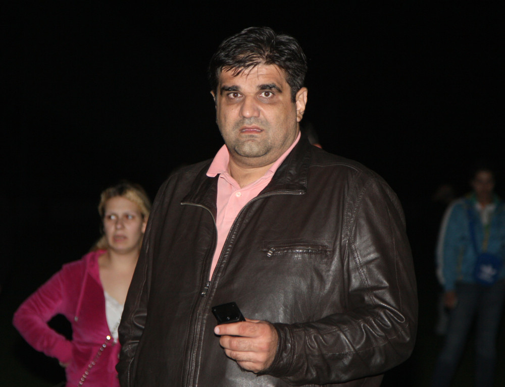 "Đilasov potrčko" se toliko uneo u priču da zaboravlja da kaže da mu žena drma u javnom servisu