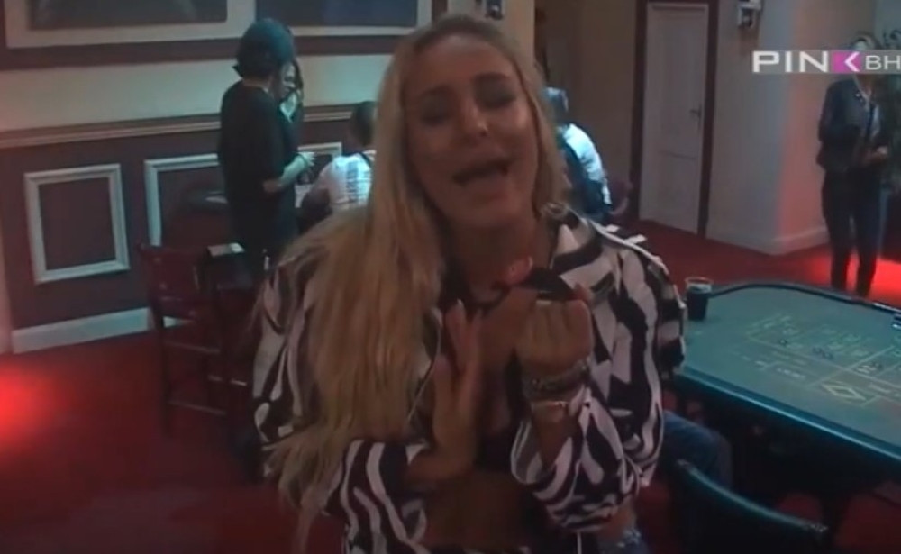 Posle NERVNOG SLOMA, Luna poslala JAKU poruku Anabeli! Od ovih reči srce se cepa! (VIDEO)