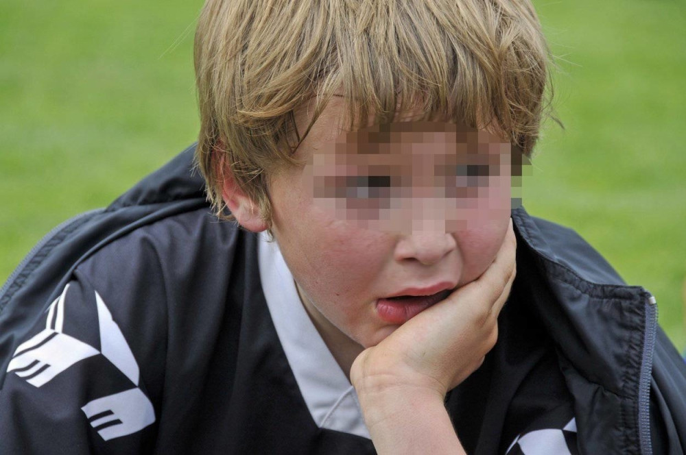 Baba autom jurila dečaka (8) po Kaluđerici, davila i šamarala! Pratila ga do kuće, dete u suzama tražilo pomoć