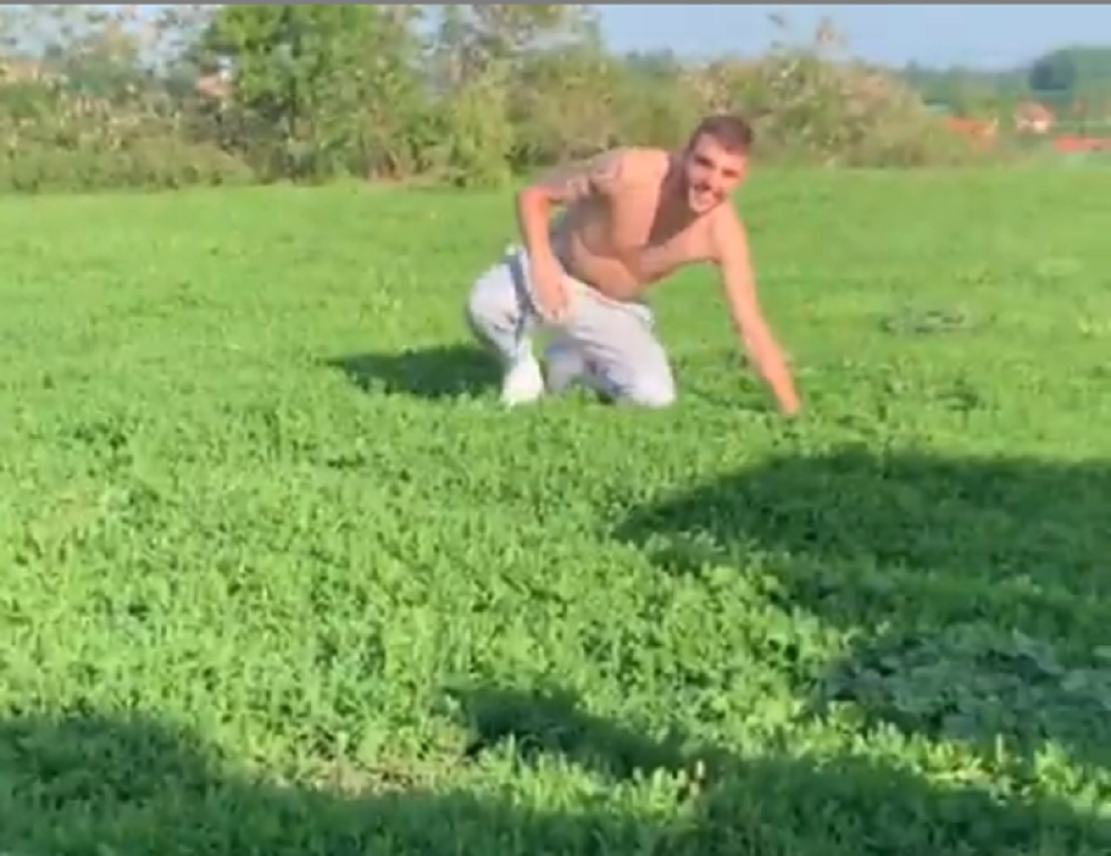 Veljko Ražnatović otišao u tazbinu pa se SKINUO GO! Zbog ovog njegovog poteza GORE DRUŠTVENE MREŽE! (VIDEO)