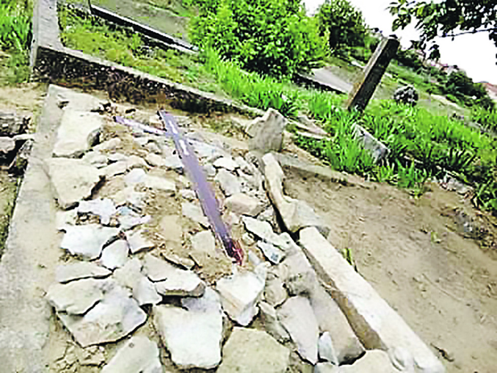 "Zamislite da sahranite najmilijeg, a neko mu sutra..." Divljaštvo Albanaca koje Srbi nisu mogli ni da zamisle (FOTO)