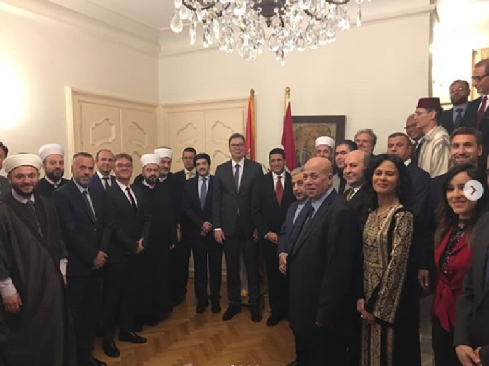 (FOTO) Predsednik Srbije Aleksandar Vučić u egipatskoj ambasadi na svečanoj večeri