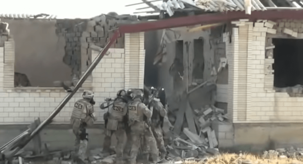 Bitka sa teroristima na tlu Rusije, kuće u plamenu, oklopna vozila aktivirana! (VIDEO)