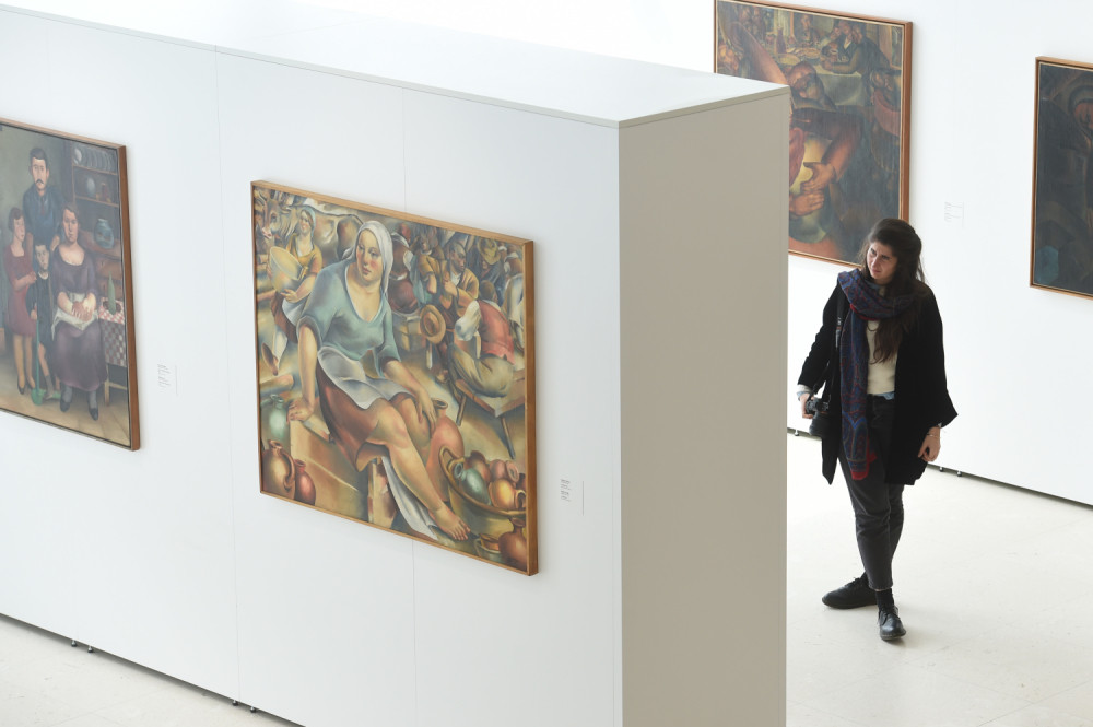 Smiljana i Marko su otišli u muzej, a onda je ona počela da čita karticu pored jednog predmeta! Umalo se nije srušila!