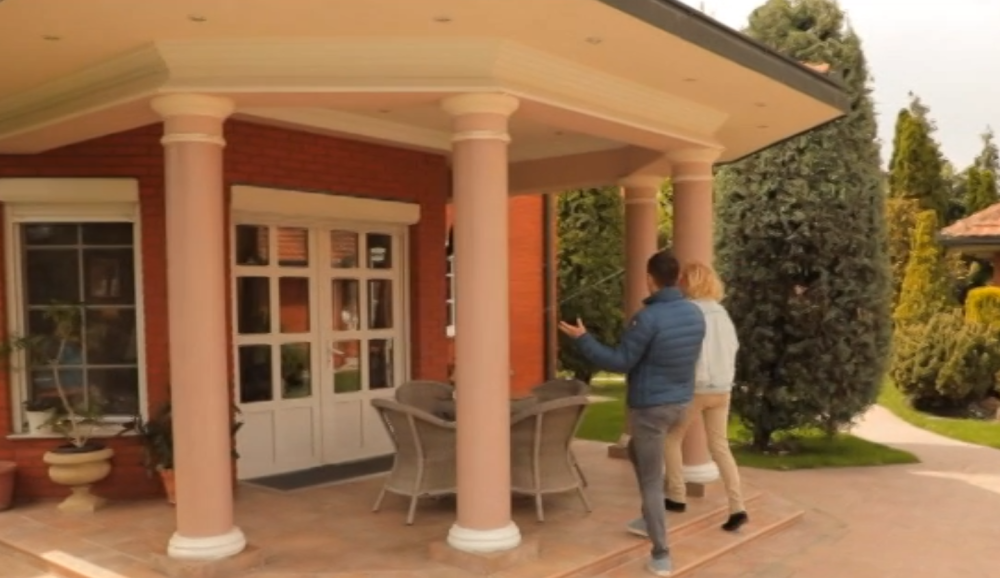Prodaje se kuća Lepe Brene! Zavrteće vam se u glavi kada čujete KOLIKO KOŠTA LUKSUZNA VILA na Bežaniji! (VIDEO)