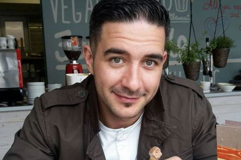 Došao iz Beča da vidi brata, ubila ga rolna lima od devet tona! Ono što su našli u smrskanom autu nateraće vam suze na oči...