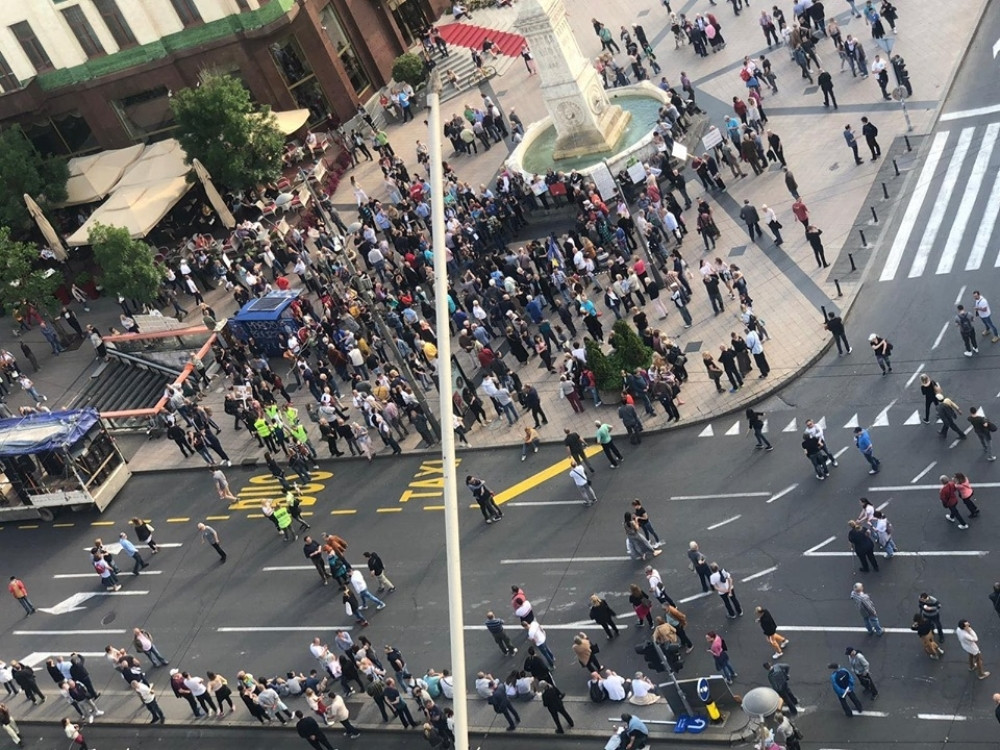 Svake subote sve manje Đilasovaca na protestu, ove fotografije sve govore! (FOTO)