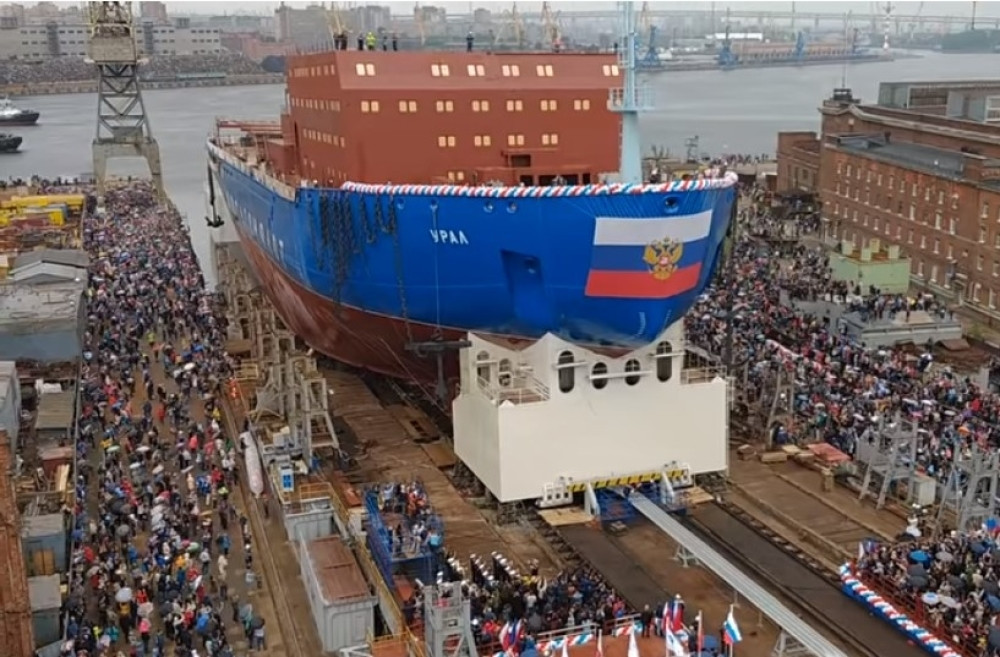 "URAL" zaplovio ka Arktiku (VIDEO)