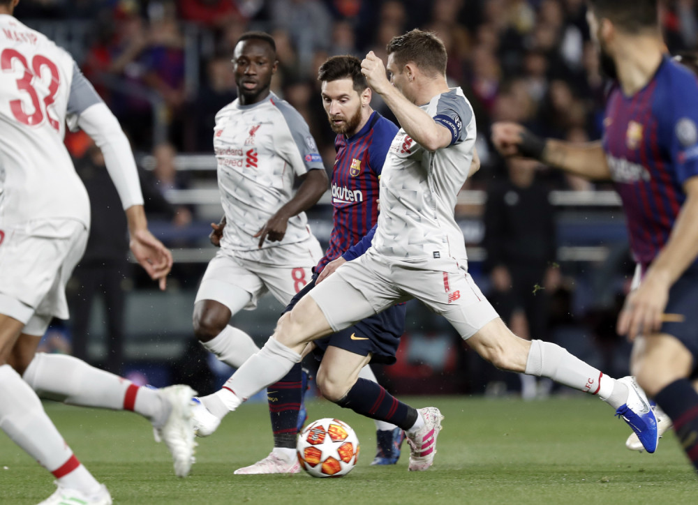 Mesi ga nazvao MAGARCEM, a on je nastavio da mu se divi! (FOTO)