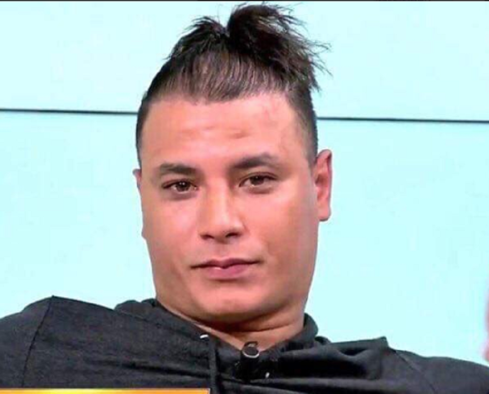 Svi ga znamo iz Vengerovog Arsenala, a danas je TEŽI 20 KILOGRAMA! Tri godine ga nije bilo, sad na televiziji ZAPLAKAO OD TUGE (FOTO)