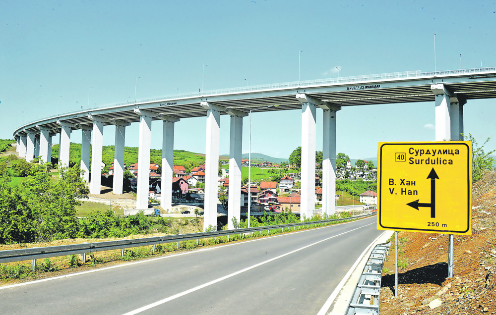 Novoizgrađeni most na reci Vrla na južnom kraku Koridora 10 novo je graditeljsko čudo u Srbiji