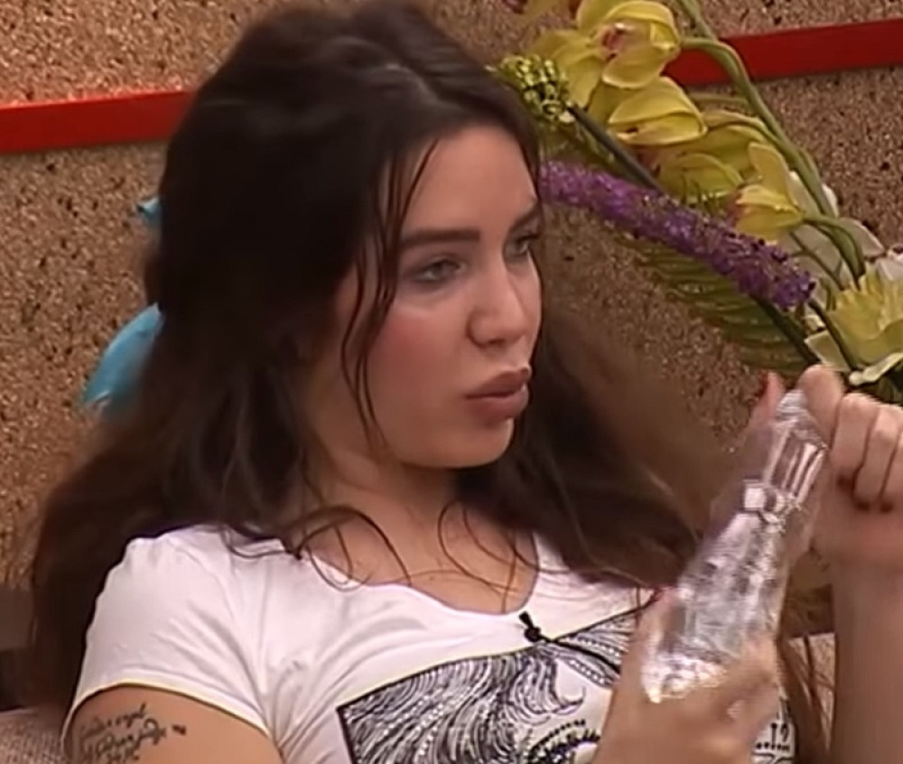 Učestvovala je u "Velikom bratu", mama joj je dala 2.500 EVRA za silikone, a evo čime sad hoće da se bavi! (FOTO)