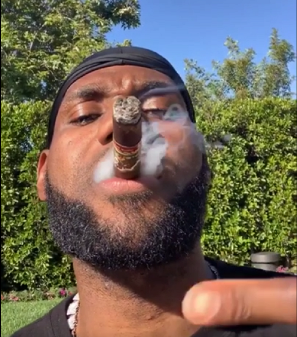 Lebron sa tompusom dočekao goste, Vestbruk, Kris Pol i ostala ekipa uživaju u odmoru! (VIDEO)