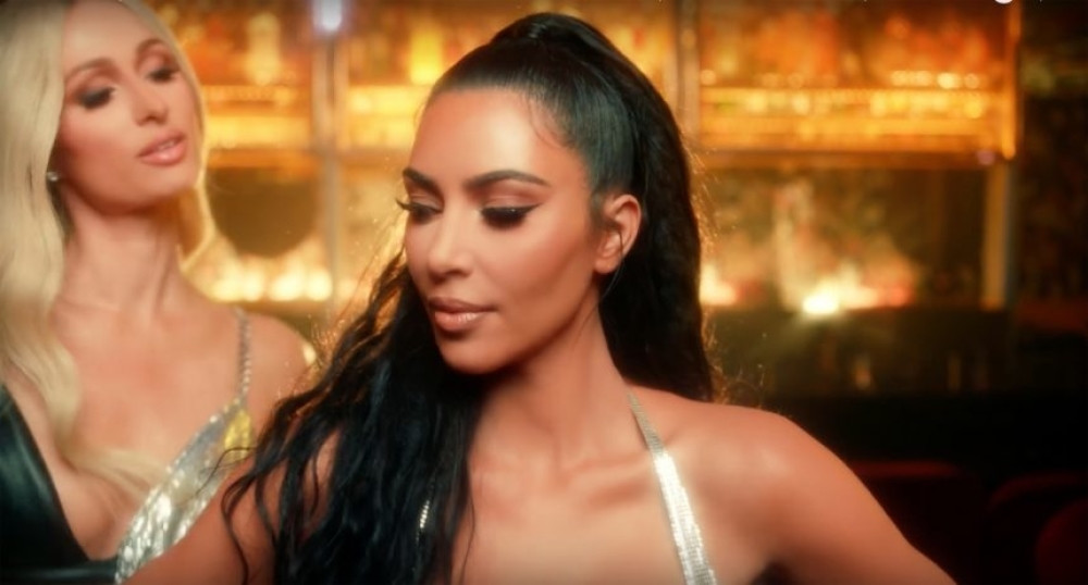 Paris Hilton u novom spotu dua DVLM sa starletom Kim Kardašijan!
