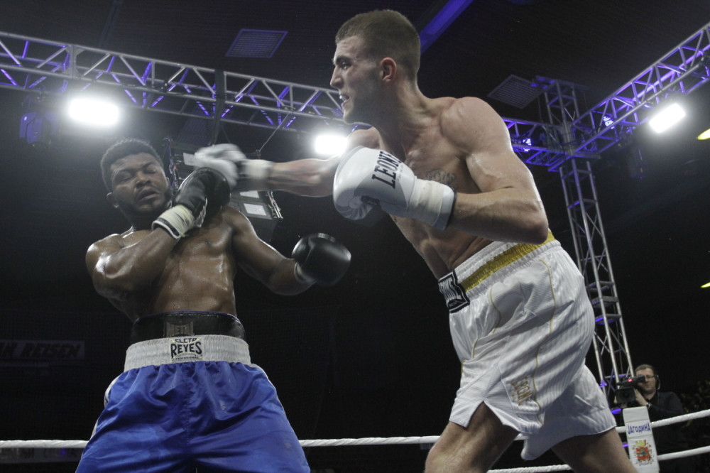 Veljko Ražnatović debituje u rodnom gradu, bokserski spektakl u hali "Ranko Žeravica"! (GALERIJA)