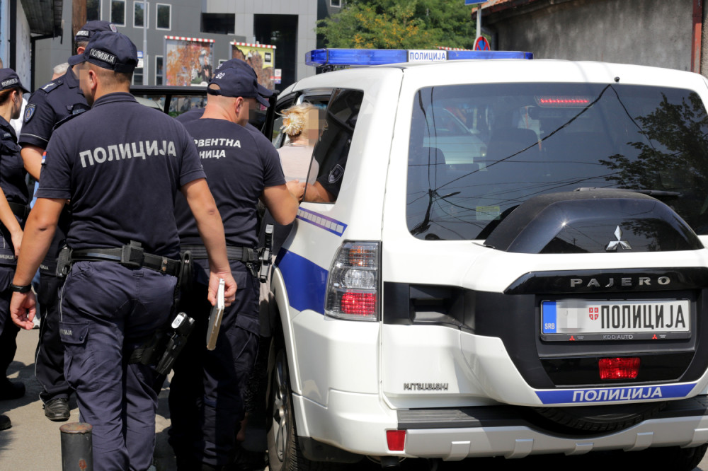 Pronašli 90 GB snimljenog materijala! Uhapšen nastavnik iz malog srpskog mesta zbog dečije pornografije?!