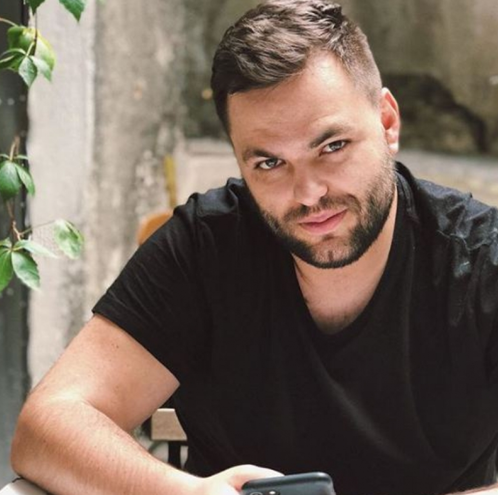 Jedan je od najuspešnih repera, a izjavom o svojoj devojci digao je CEO BALKAN NA NOGE!