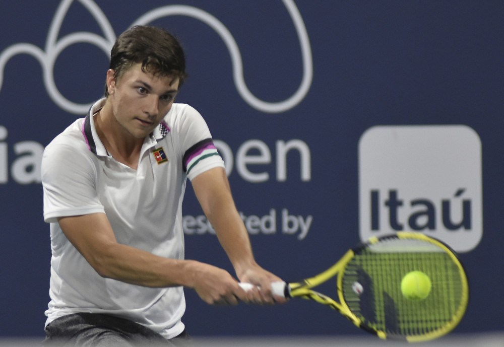 Miomir Kecmanović poražen na Rolan Garosu, ali dobar utisak nije izostao