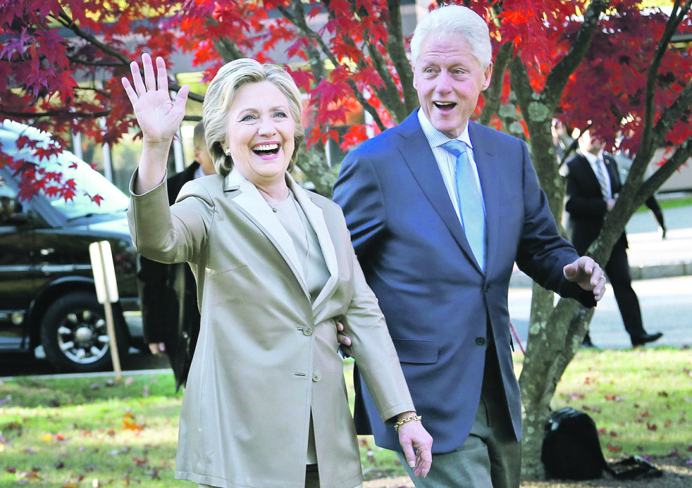 Klinton ponosno marširao Prištinom, a onda se oglasio po prvi put! Njegove reči su rak rana za sve Srbe! (FOTO)