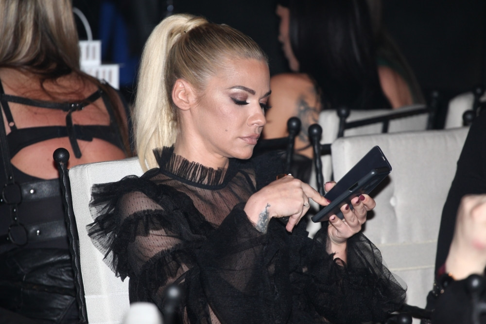 Nataša Bekvalac uputila BRUTALNO OŠTRU PORUKU bivšem?! PALE TEŠKE REČI! (FOTO)