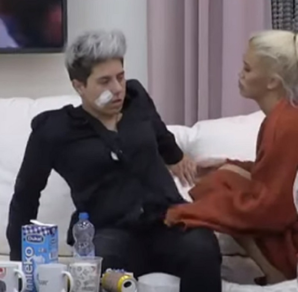 Motoroj ušivali ranu! Sva se u zavojima vratila u Zadrugu! Nije joj dobro, Sanja LIJE SUZE