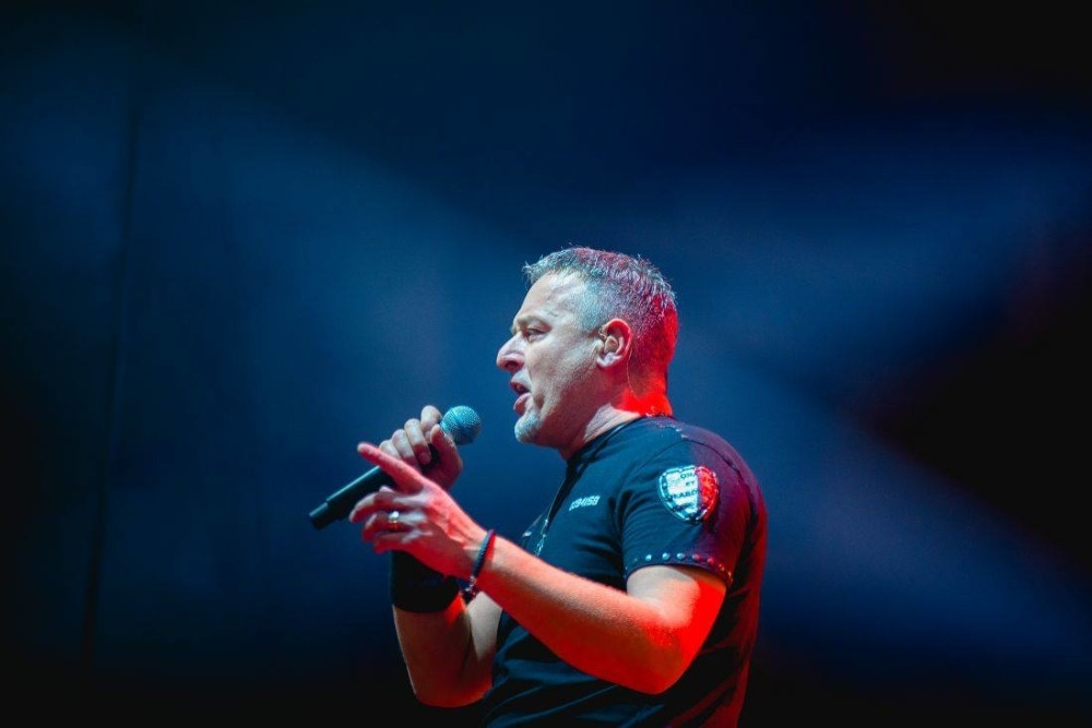 Tompson koncertom u Splitu uz more slavi " Oluju"