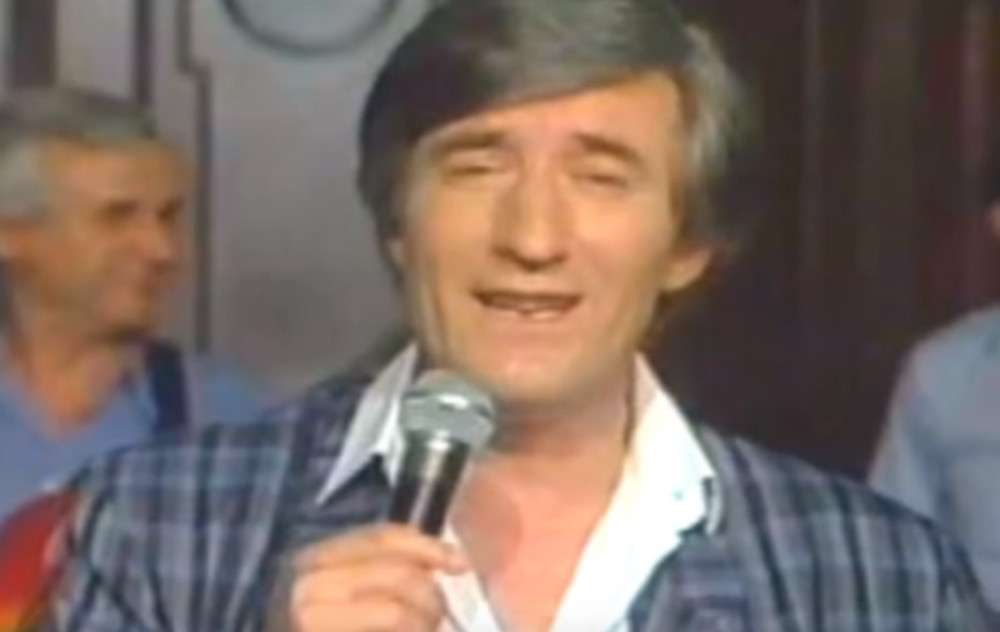 Spavao je na klupi, za noć je znao da izgubi i 80.000 maraka, ženio se četiri puta: Legendarnom pevaču narodne muzike samo jedno nisu mogli uzeti!