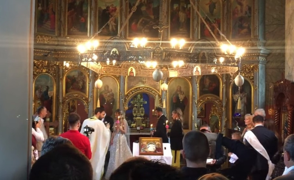 Mlada zvanice ostavila bez teksta, a evo koji fudbaler je bio KUM Loli Smiljaniću! (VIDEO)