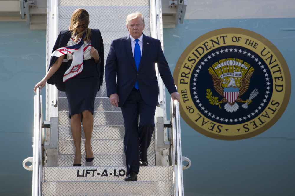 "Ugurao me je u svlačionicu, zaključao vrata, nabio u zid, otkopčao rajsferšlus i UGURAO MI GA"!