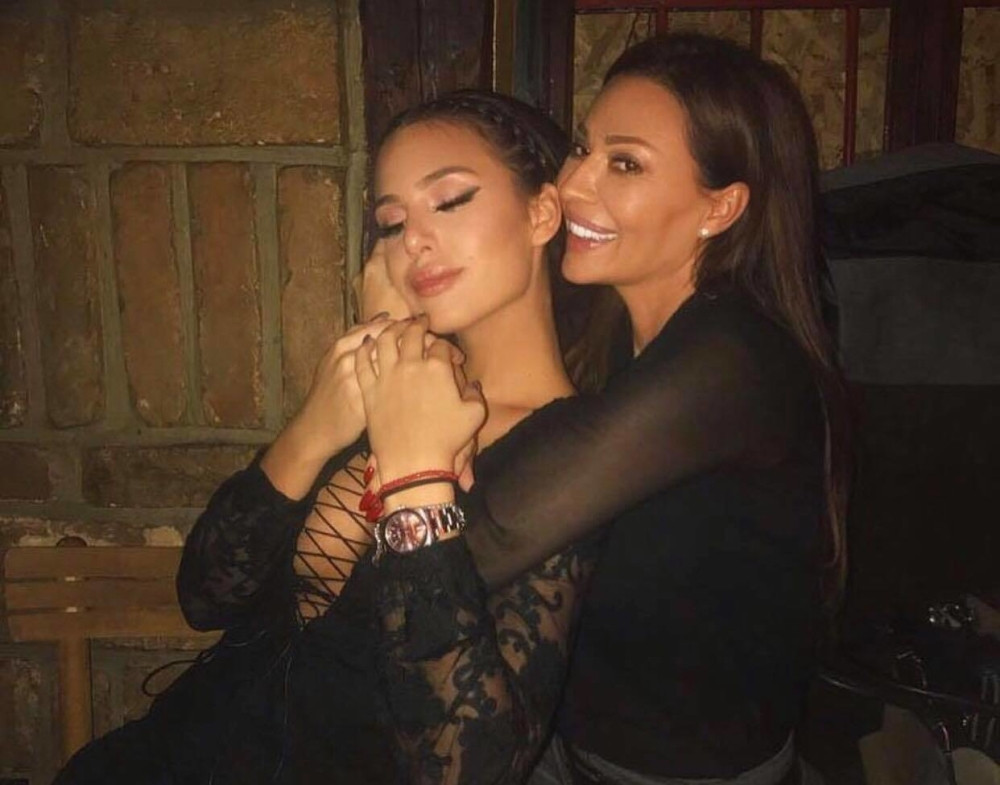 Zavirite u dom porodice Ražnatović! Ceca i Anastasija tradicionalno ovo čine subotom! (FOTO)