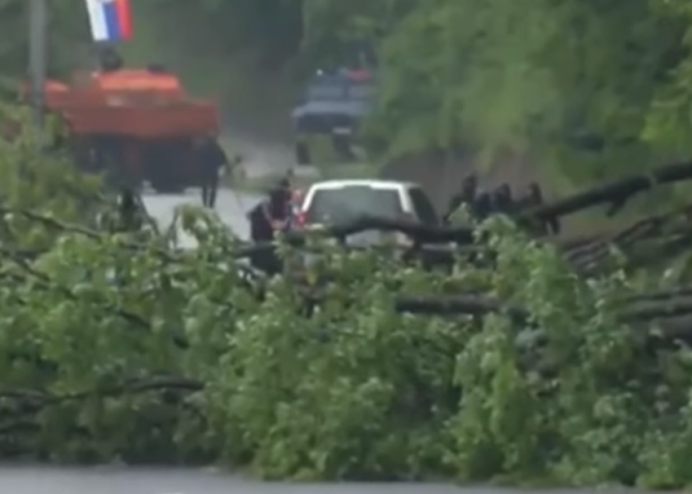 Osvanuo snimak brutalnosti albanskih specijalaca nad Rusom na Kosovu! Pretukli ga jer je pričao sa Srbima! (VIDEO)