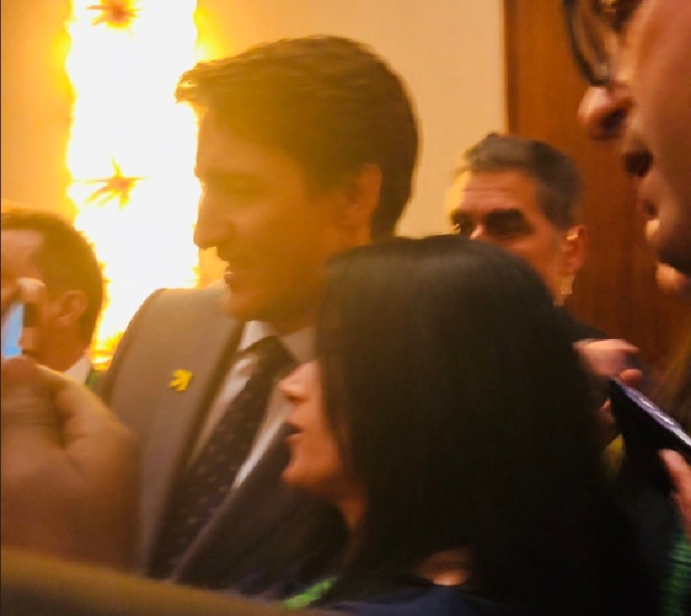 Priljubila se zgodnom premijeru, pa mu servirala lažno silovanje! A niko ne bi ni znao da postoji da nije NJENA (bleda) senka (FOTO)