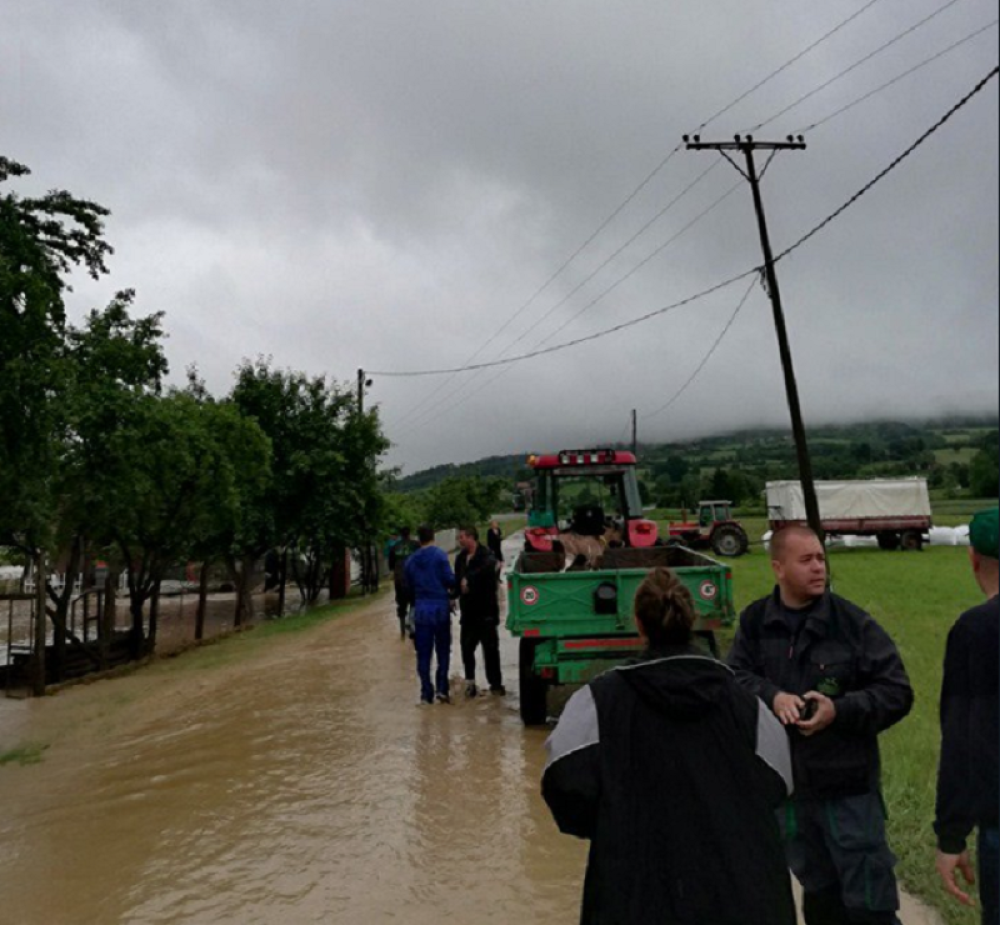 Gruža napravila haos u Šumadiji, Knić pod vodom, cele porodice su ostale BEZ IČEGA! (FOTO)