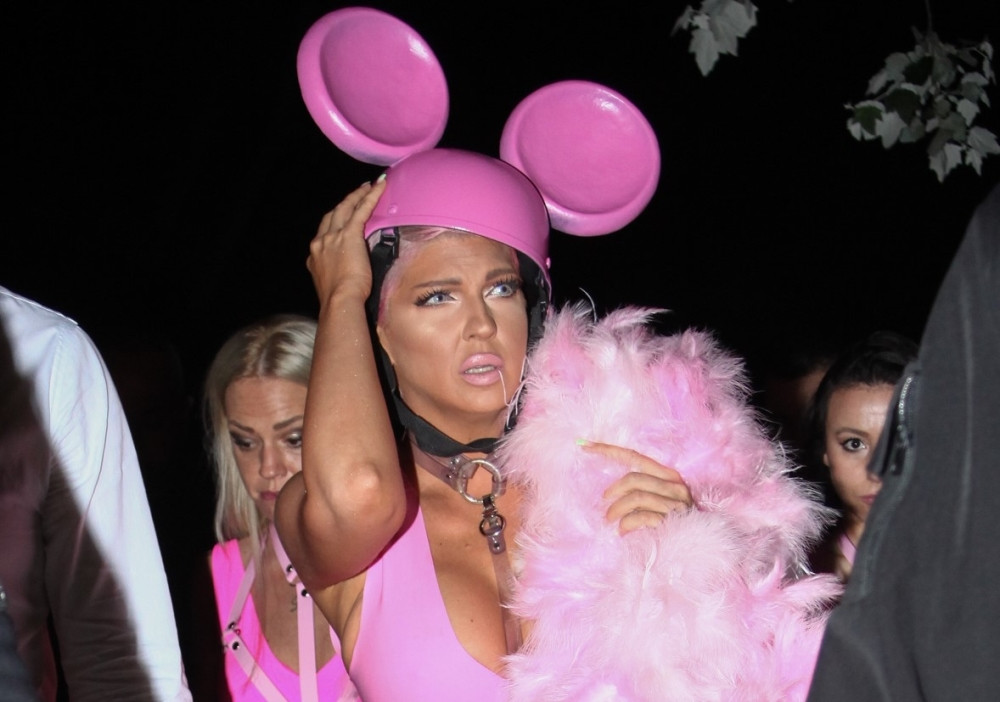 Jelena se izd*kava na kućnu pomoćnicu?! "Drhtim od Karleuše, vrištim!" (FOTO)