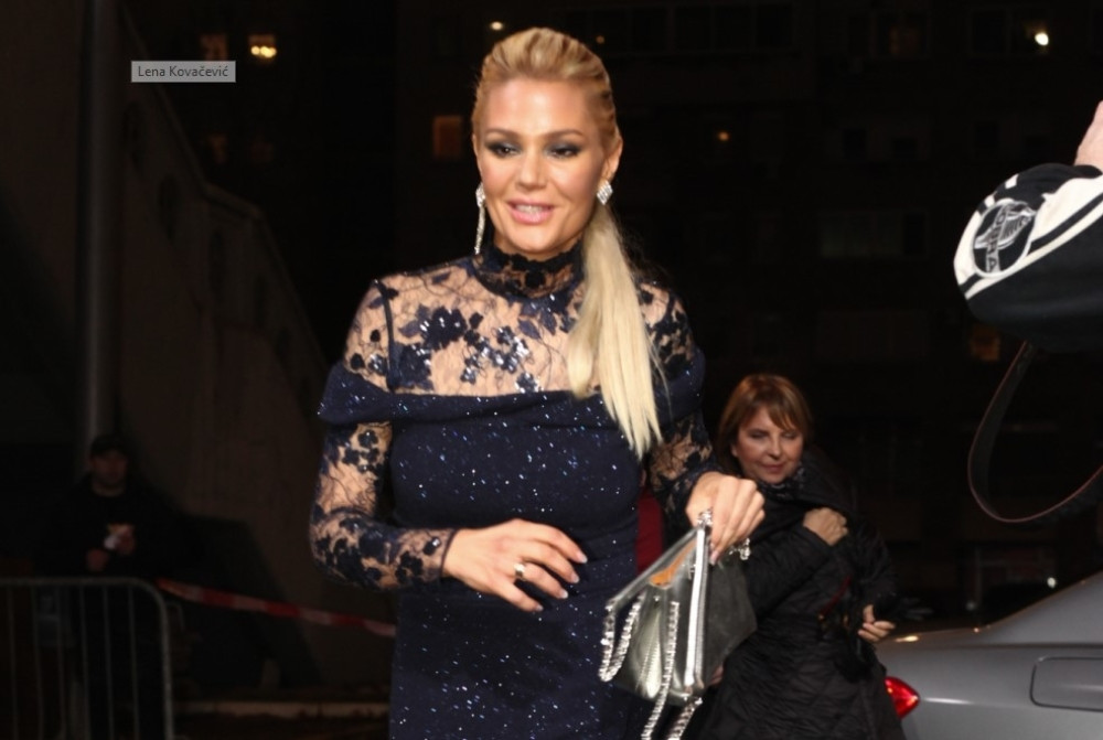 Leni Kovačević se svi dive, ali niko ne zna da je već 7 GODINA U BRAKU! Evo ko je njen muž i čime se bavi!