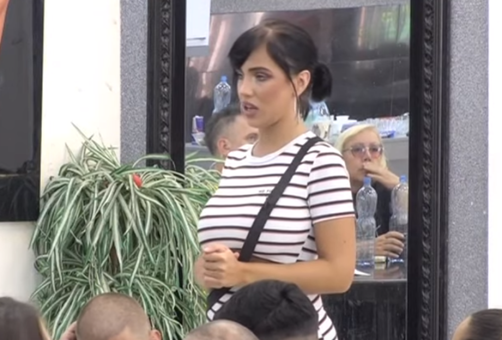 Aleksandra razvezala jezik, pa otkrila JEZIVE stvari iz Davidovog doma: Mungos UCENJIVAO Biljanu, RAZBIO JOJ TELEFON! (VIDEO)