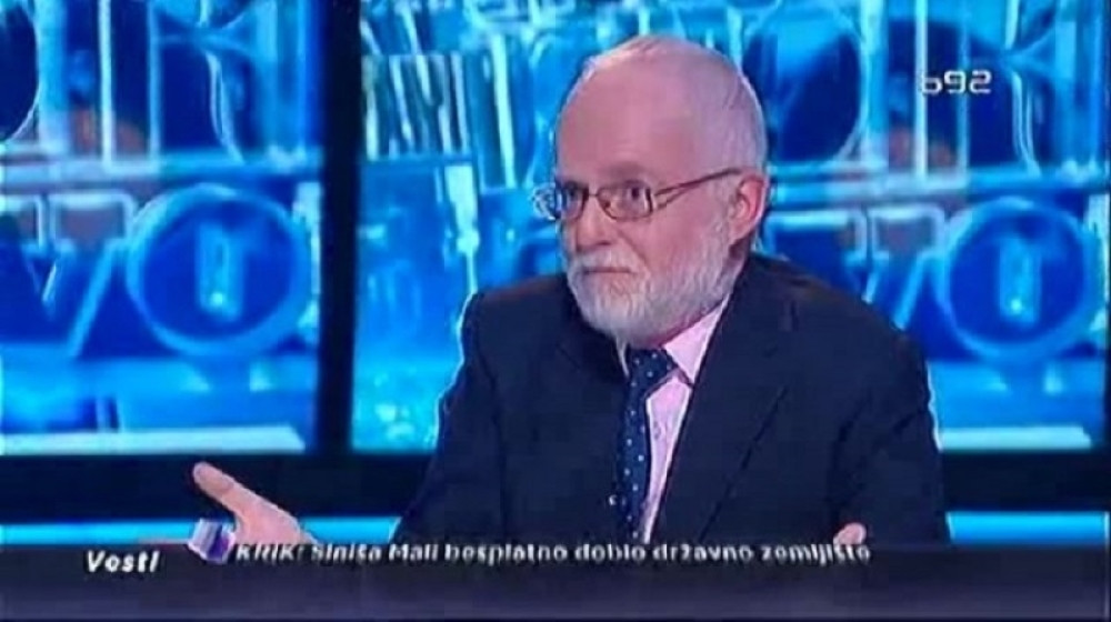 Britanski ministar pakuje kofere i napušta Srbiju, pre nego što sedne u avion iskoristio je šansu da UVREDI SRBE!