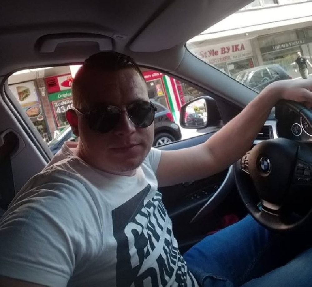 Bosanac (24) slavio rođenje deteta, nezvani gost mu ubio oca! Tragedija u "Fokusu" (FOTO)