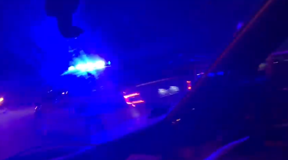 Stravična saobraćajna nesreća u Jagodini, automobil izleteo sa autoputa, pa završio NA PRUZI! (VIDEO)