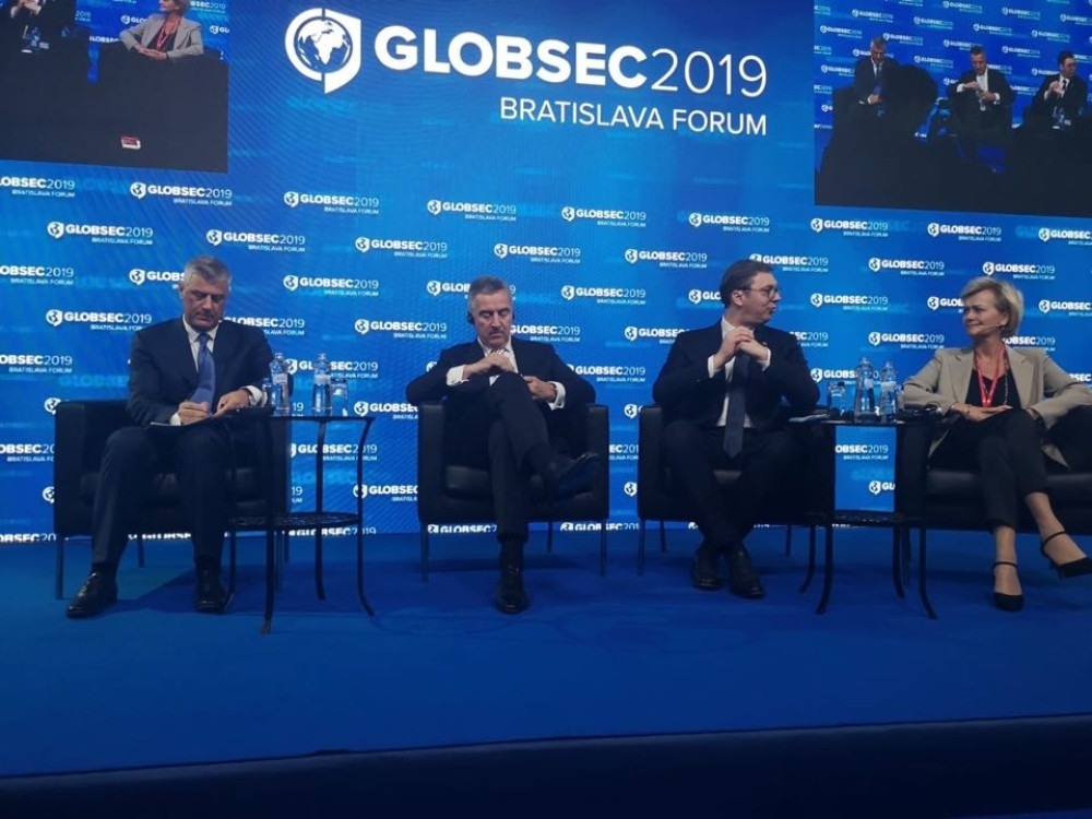 Predsednik Srbije sasuo Hašimu u lice SVE činjenice o Kosovu! (FOTO)