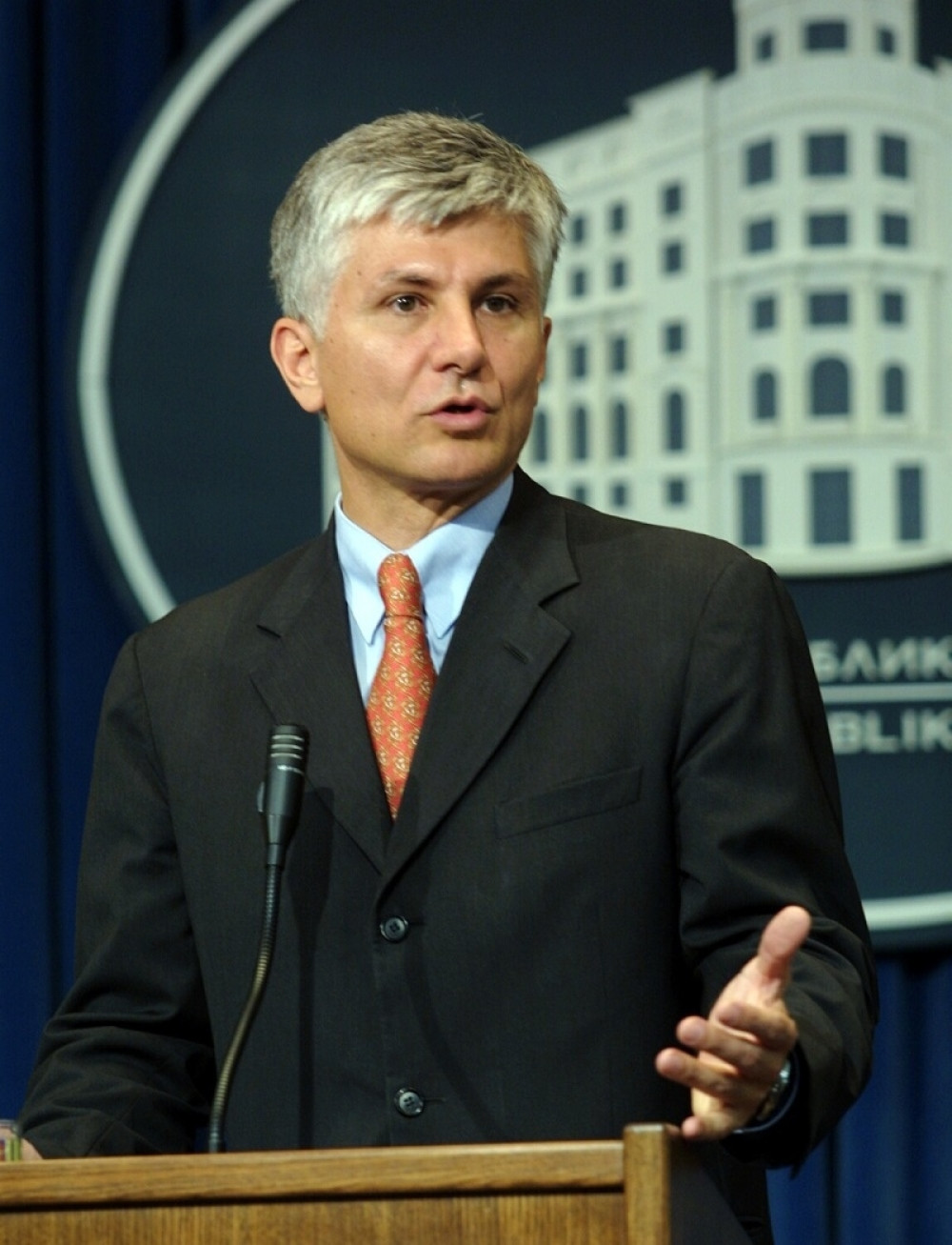 Otputovao je u London, a DVE REČENICE su mu došle glave: Strane službe donele SMRTNU PRESUDU!