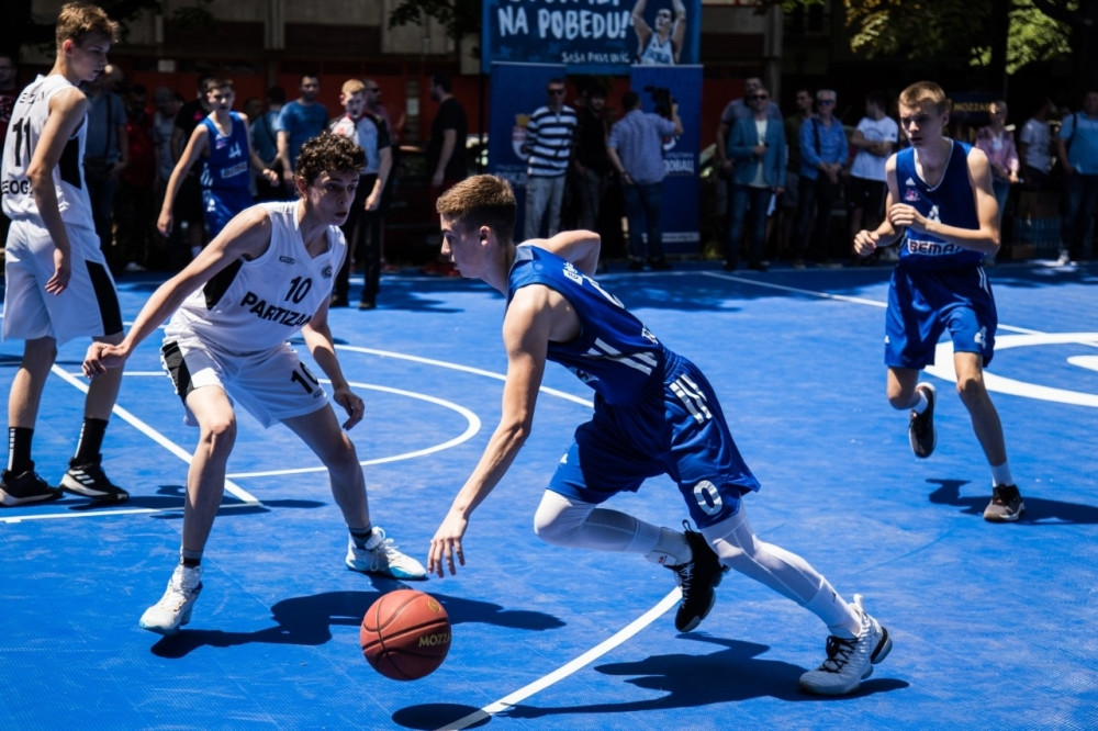 Saša Pavlović otvorio Mozzartov teren na Banjici