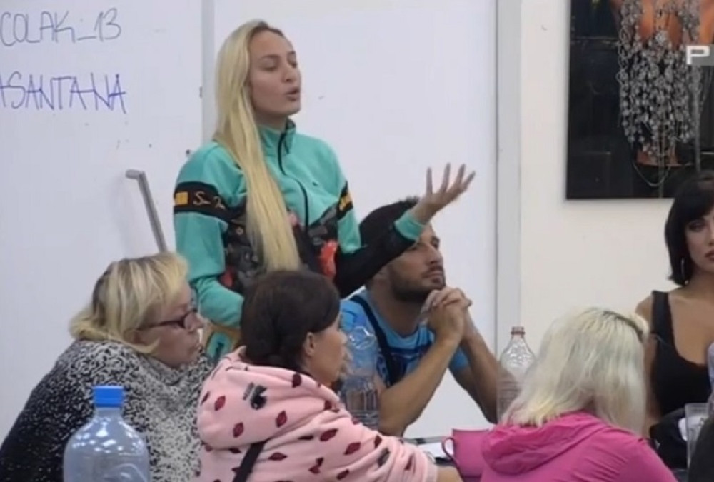 Luna pobesnela na produkciju pa otkrila VELIKU TAJNU Zadruge! Svi zanemeli (VIDEO)