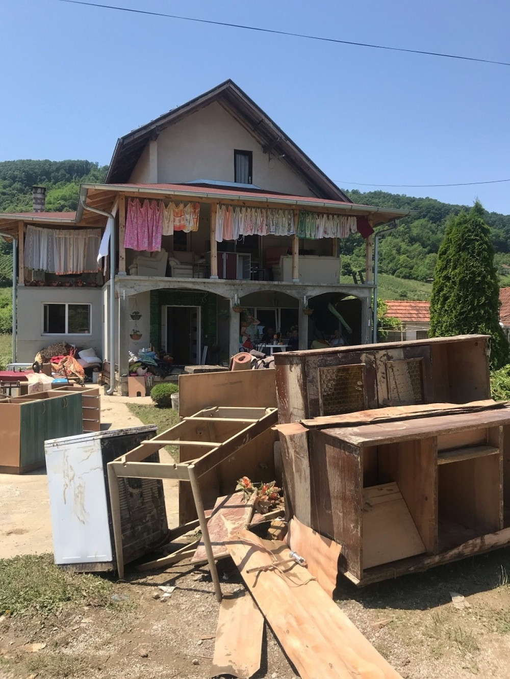 Radojko pomišljao da se obesi: "Povraćali smo dok smo gledali kako nam voda guta ono što smo mukotrpno stvarali godinama"