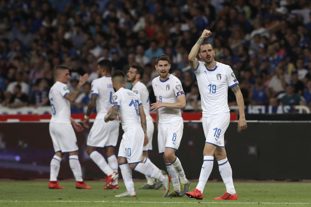 Italijani nemilosrdni na jugu Balkana, Nemci se prošetali kroz Belorusiju